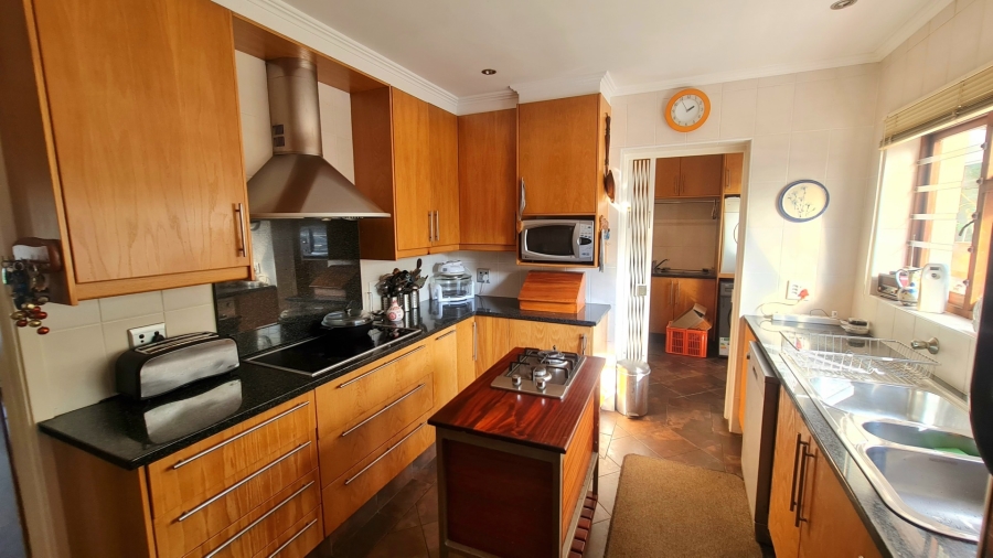 3 Bedroom Property for Sale in Upper Robberg Western Cape